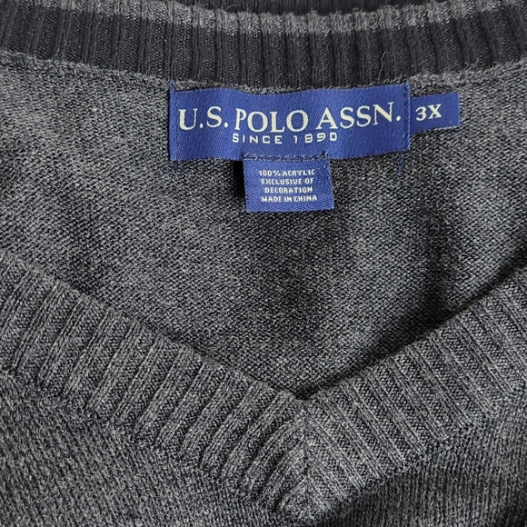 🛑SOLD🛑U.S Polo Assn. Mens Sweater - Picture 3 of 3